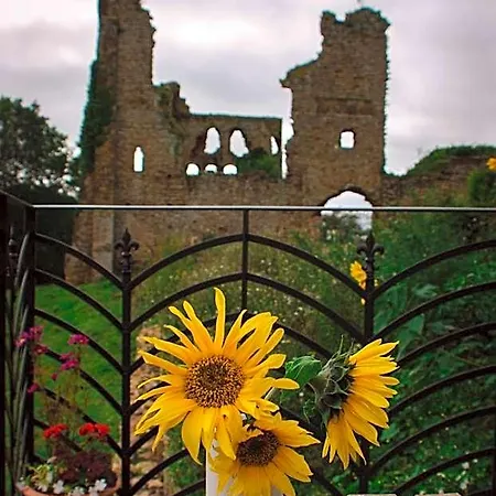 Castle Sheriff Hutton