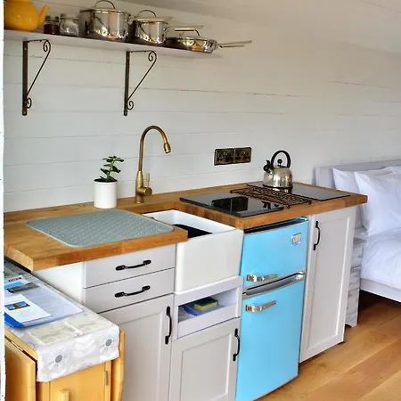 山林小屋 Castle Sheriff Hutton